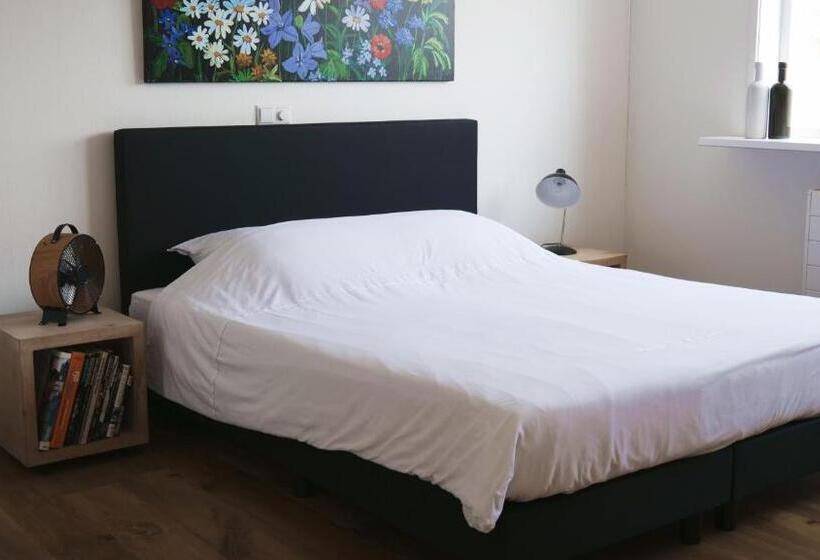 اتاق اکونومی یک تخته, Bed & Coffee Maricoweg