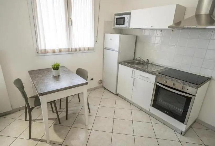استودیو استاندارد با بالکن, Rimini Bay Suites & Residence