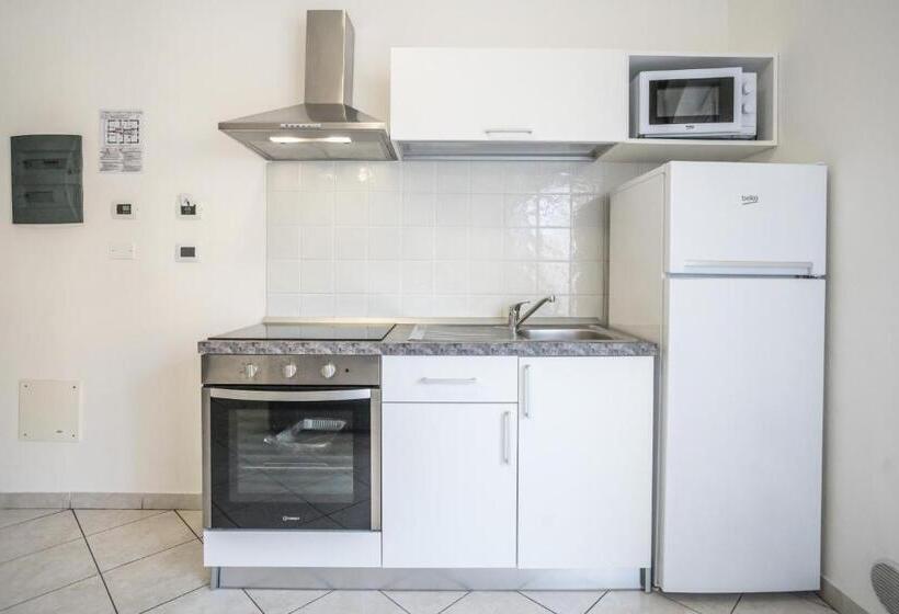 آپارتمان 1 خوابه با بالکن, Rimini Bay Suites & Residence