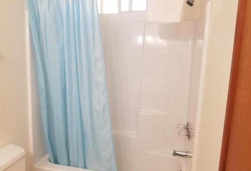 Номер Стандарт, Westwood Motel