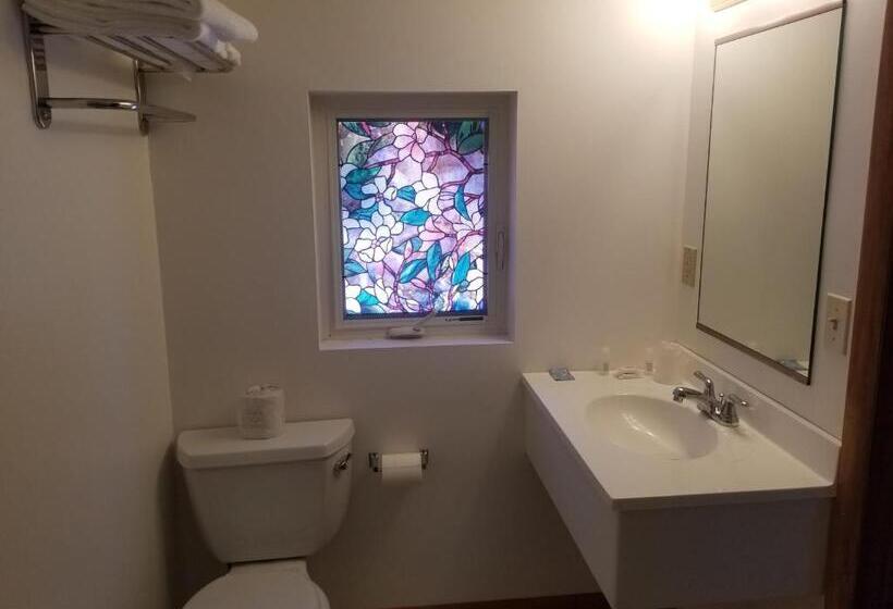 Люкс, Westwood Motel
