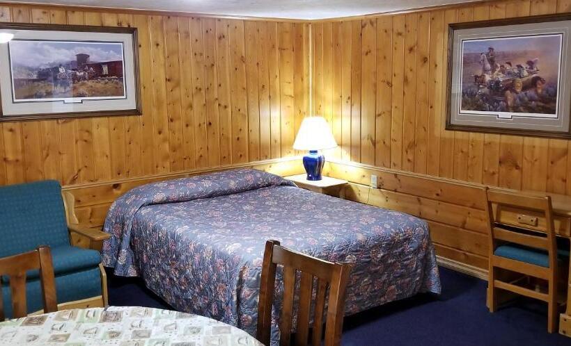 סוויטה משפחתית, Westwood Motel