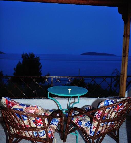 スタンダードルーム, Azalea