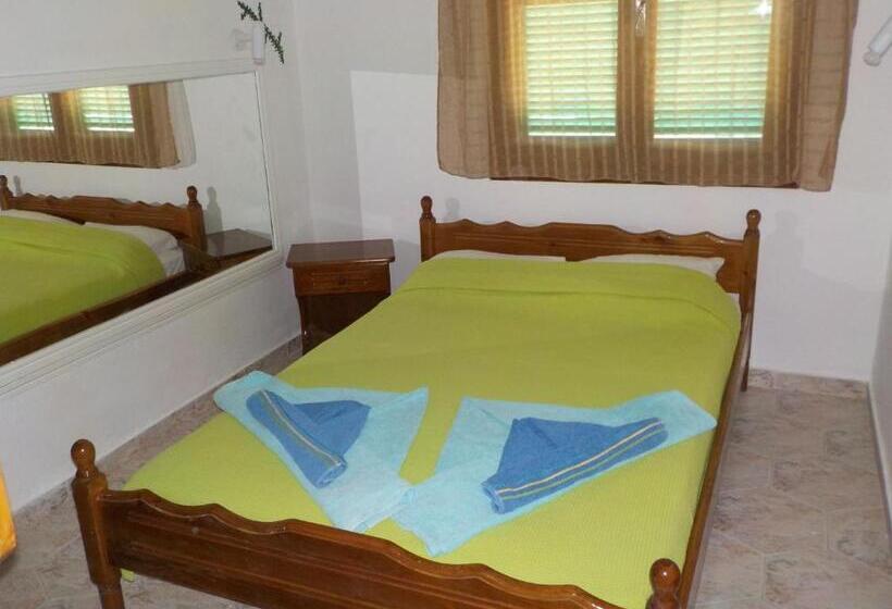 家族用アパートメント, Azalea