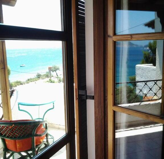 スタンダードルーム, Azalea