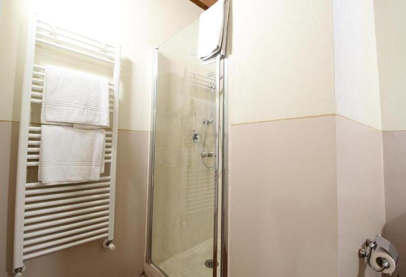 חדר סטנדרט, B&b Art