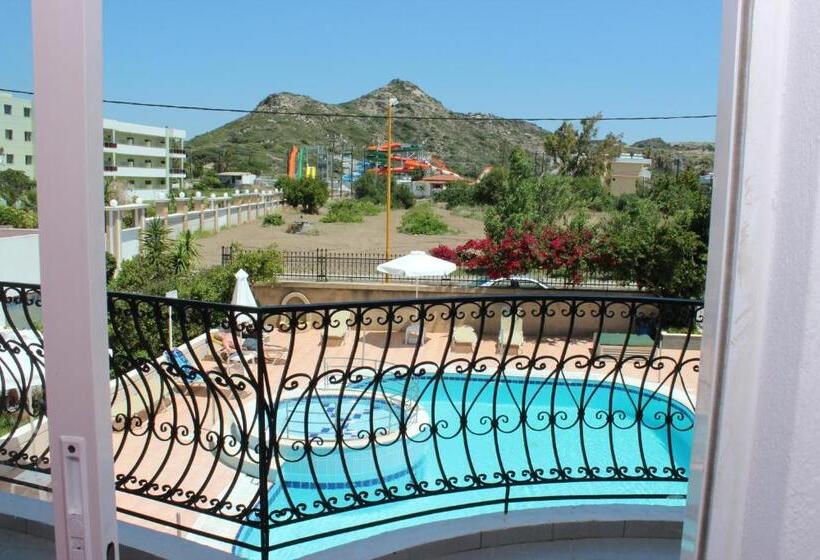 Estúdio Estandar Vista Piscina, Elarin Studios & Apartments