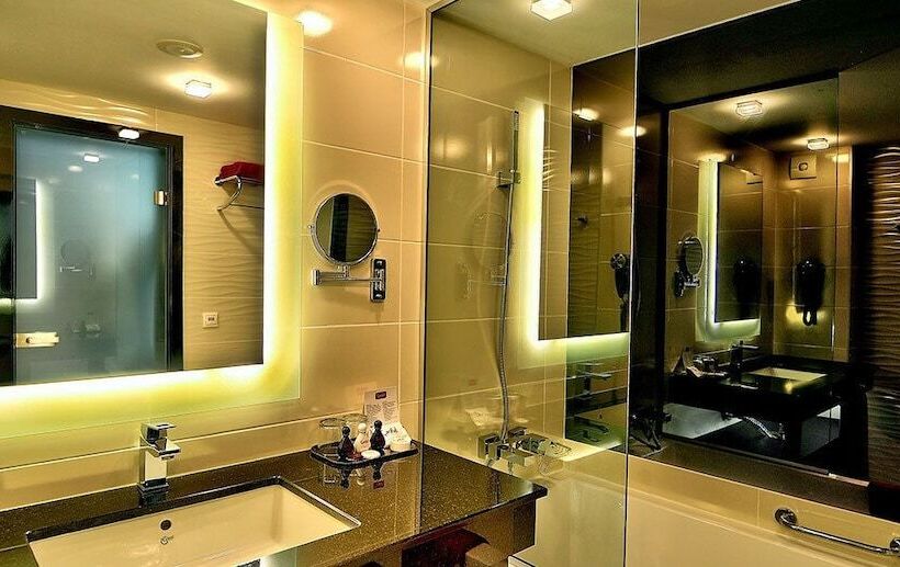 غرفة قياسية إطلالة جانبية علي البحر, Grifid Metropol Hotel Premium All Inclusive & Private Beach Adults Only