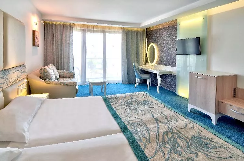 サイドオーシャンビュースタンダードルーム, Grifid Metropol Hotel   Premium All Inclusive & Private Beach   Adults Only