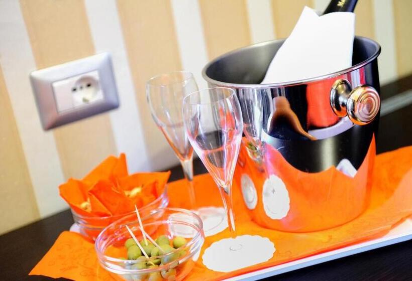 标准三人间, Al Corso