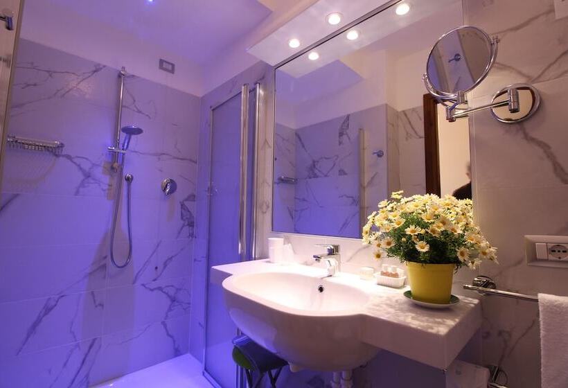 标准单人间, Al Corso