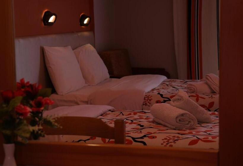 חדר סטנדרט, Alexiou