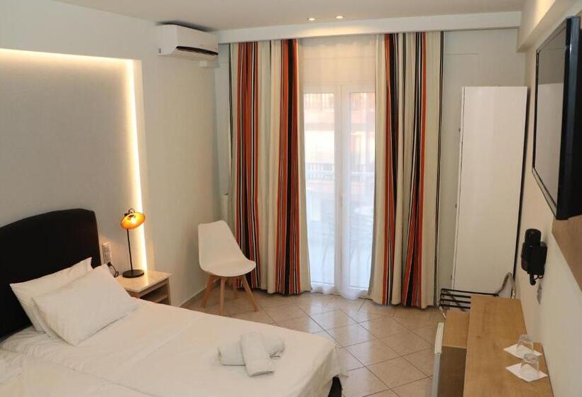 スタンダードルーム, Alexiou