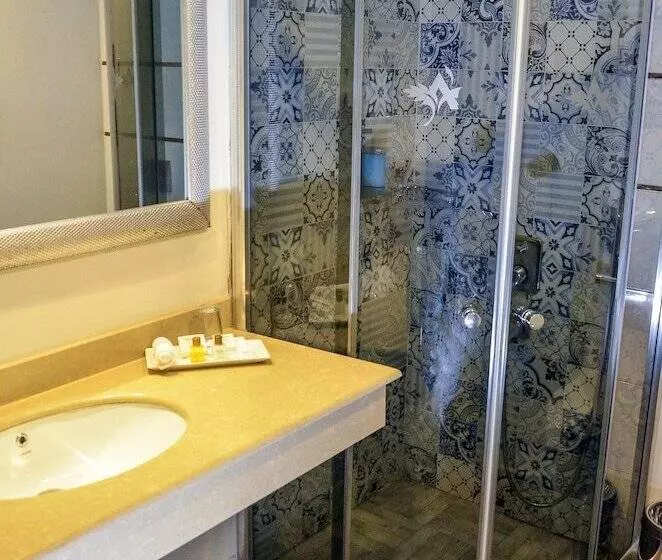 اتاق استاندارد, Asya