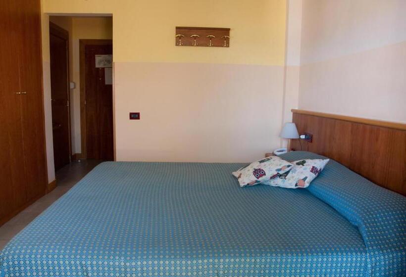 이코노미 룸, Cipriani Park