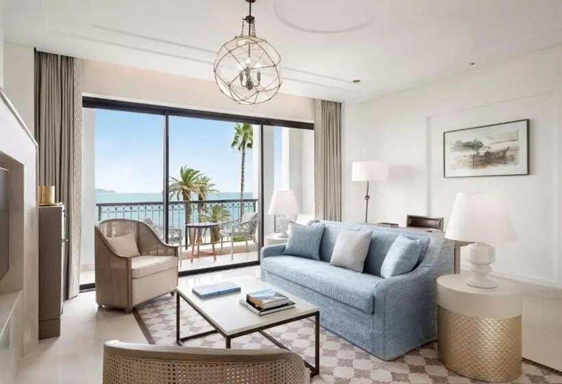سوئیت با تخت بزرگ, The St. Regis La Bahia Blanca Resort   Tamuda Bay