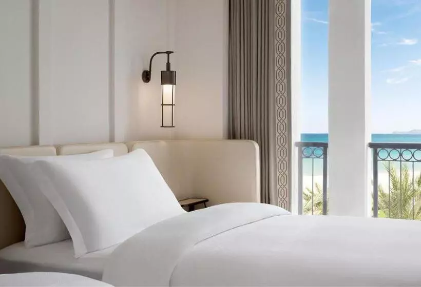 اتاق لوکس با چشم‌انداز دریا, The St. Regis La Bahia Blanca Resort   Tamuda Bay