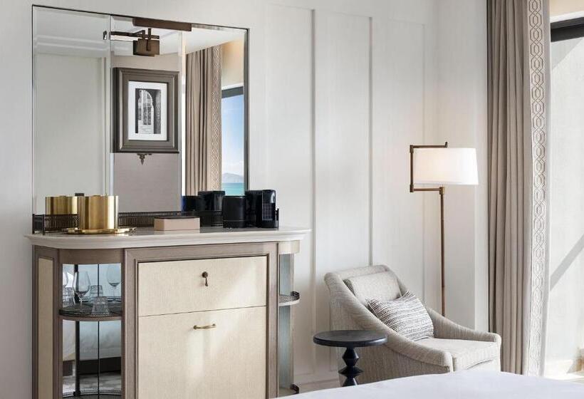 带大床的豪华间, The St. Regis La Bahia Blanca Resort   Tamuda Bay