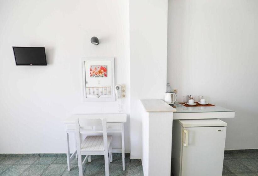 Chambre Standard, Finikas Santorini
