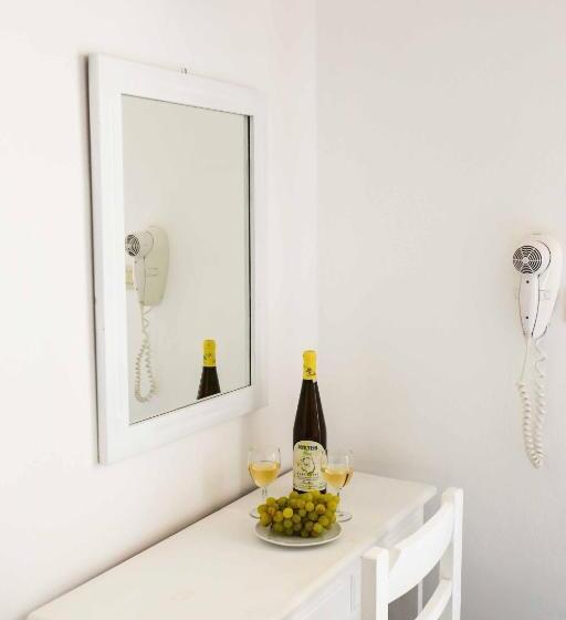 Studio Standard avec Balcon, Finikas Santorini