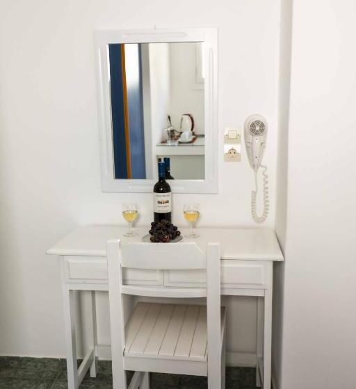 Studio Standard Vue Jardin, Finikas Santorini