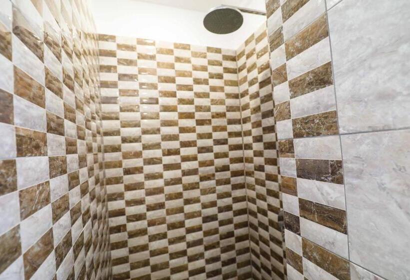 Chambre Standard, Finikas Santorini