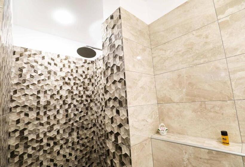 Chambre Standard, Finikas Santorini