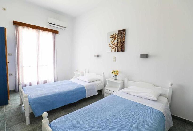 Studio Standard Vue Jardin, Finikas Santorini