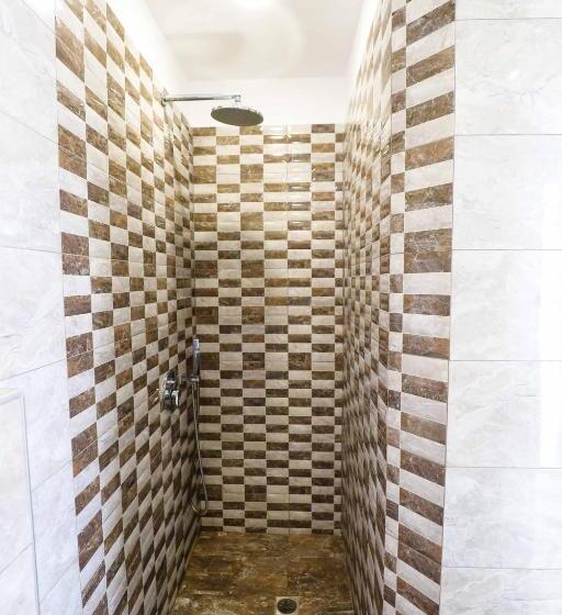 Chambre Standard, Finikas Santorini