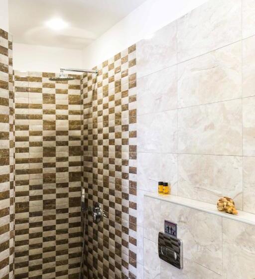 Chambre Standard, Finikas Santorini