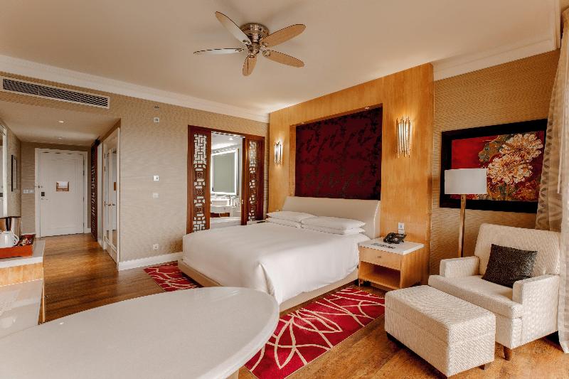 اتاق استاندارد با چشمانداز دریا, Intercontinental Grand Ho Tram