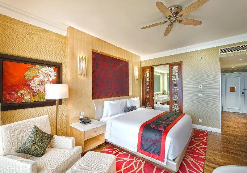 اتاق استاندارد با چشمانداز دریا, Intercontinental Grand Ho Tram