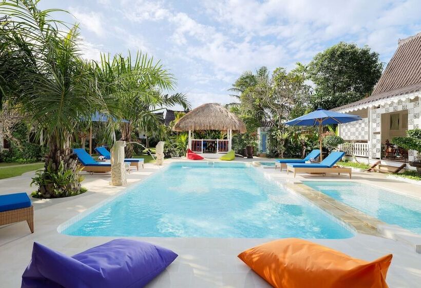 Havuz Manzaralı Süit, Puri Tempo Doeloe