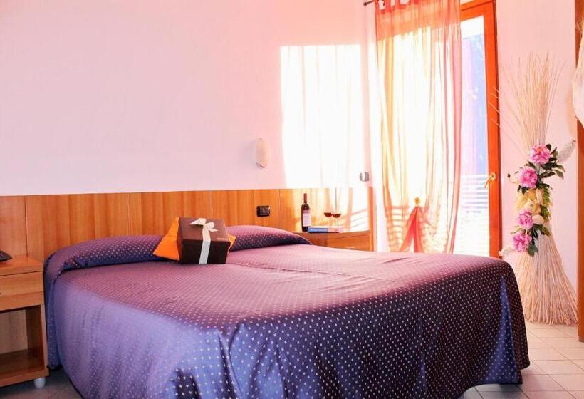 Номер Стандарт с Балконом, Rezia