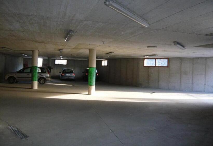 Номер Базовый Двуспальная Кровать, Rezia