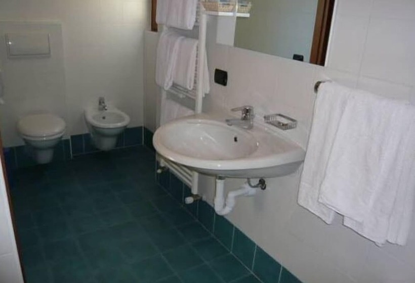 Пятиместный Стандартный Номер, Rezia