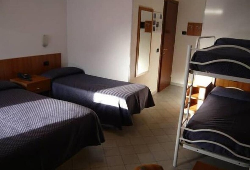 Пятиместный Стандартный Номер, Rezia