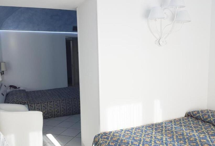 غرفة قياسية رباعية, Ristorante Panoramico