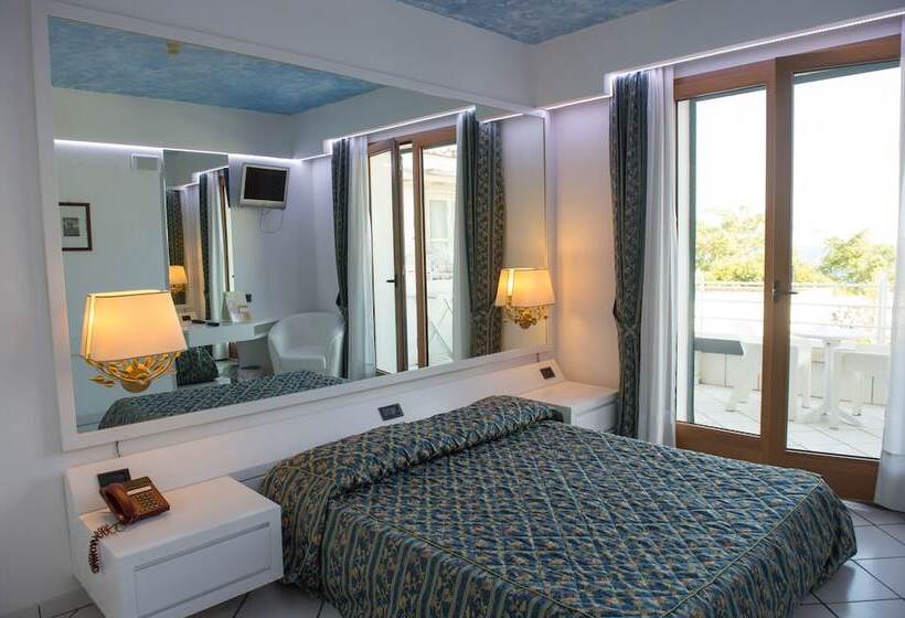 غرفة قياسية, Ristorante Panoramico