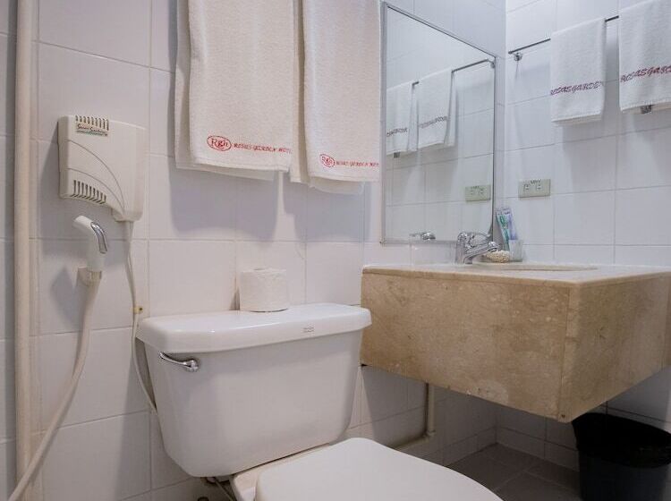 سوییت لوکس, Rosas Garden