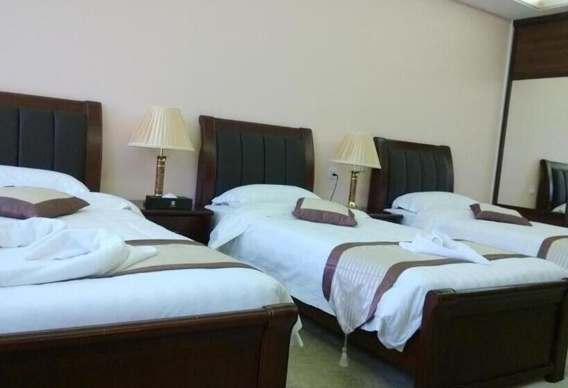 اتاق استاندارد سه نفره, Seven Wonders Hotel   Petra