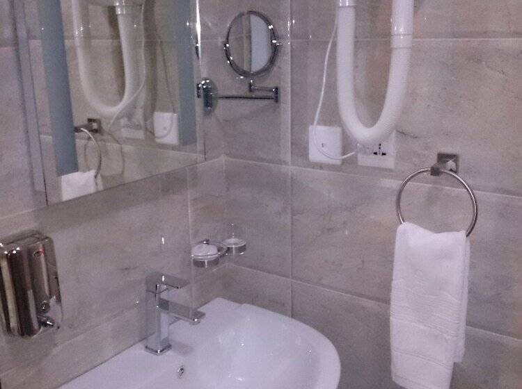 اتاق استاندارد چهار تخته, Seven Wonders Hotel   Petra