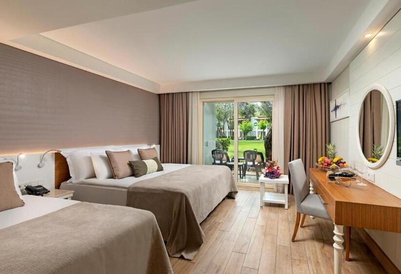 Номер Deluxe, Sherwood Exclusive Kemer  Kids Concept