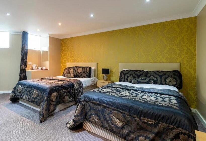 4인용 스탠다드 룸, Stuart