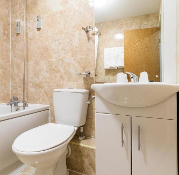 스탠다드 룸, Stuart