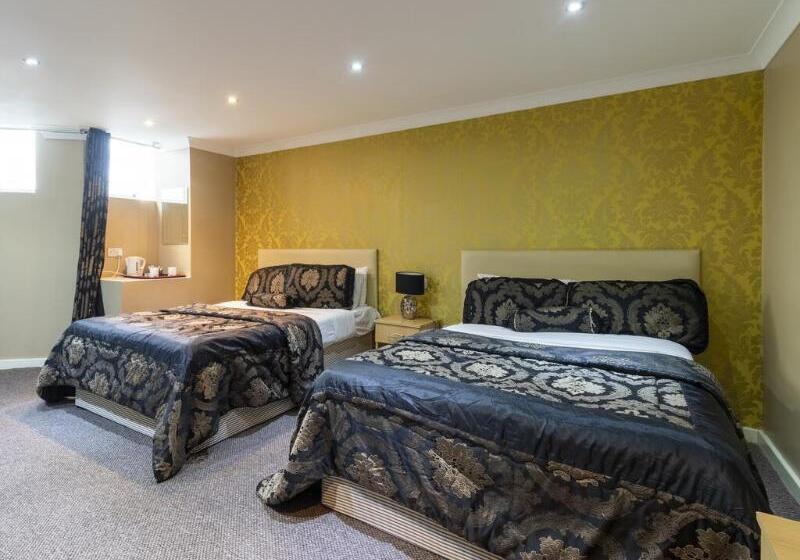 4인용 스탠다드 룸, Stuart