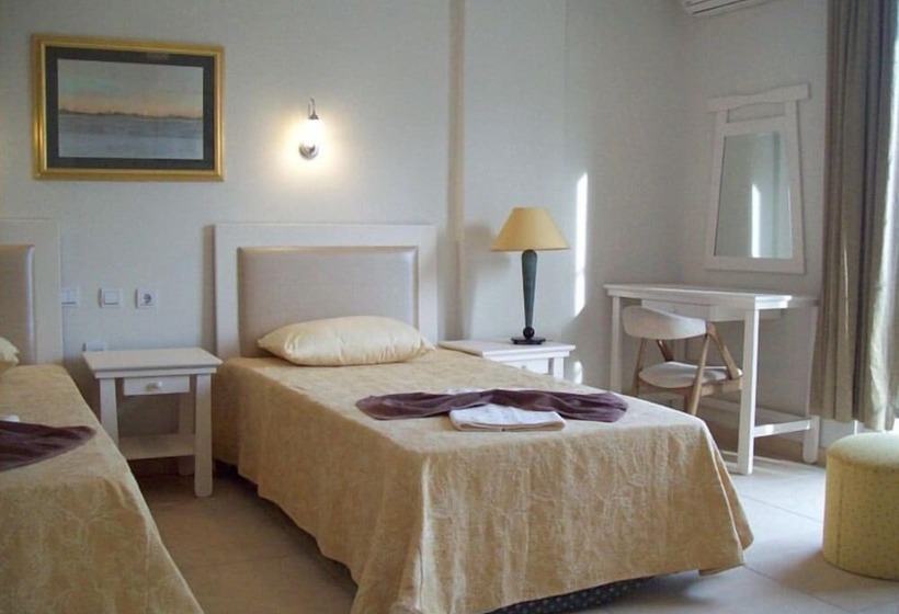 スタンダードトリプルルーム, Vanilla