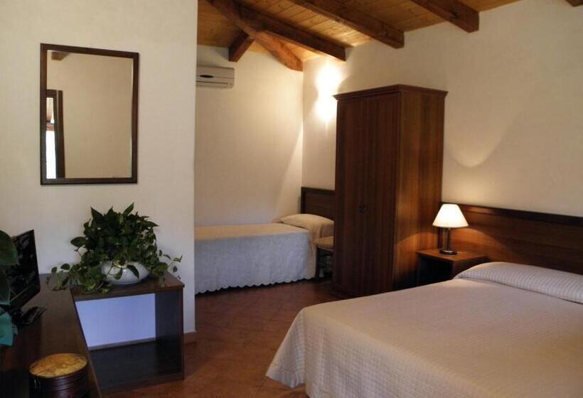 غرفة قياسية رباعية, Il Casale Delle Arance