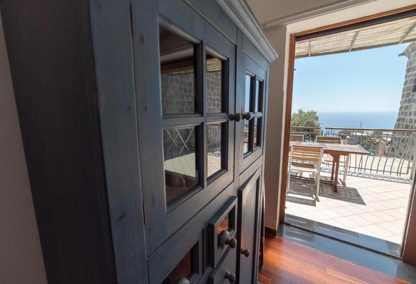 דירת חדר נוף לים, Olga's Relais