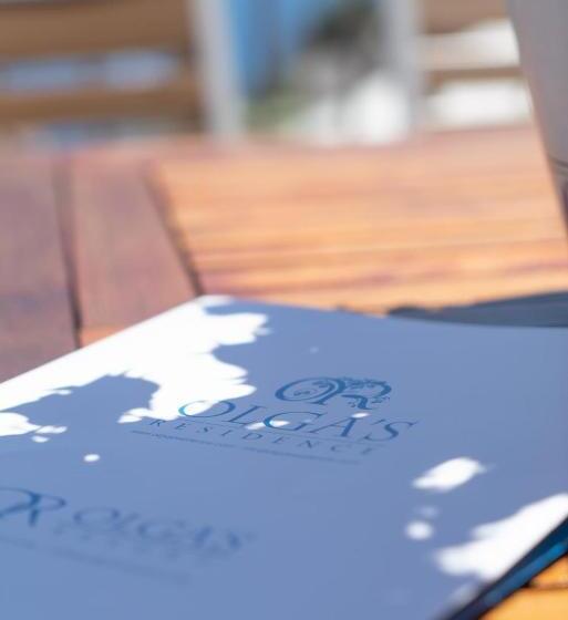 דירת שלושה חדרים, Olga's Relais